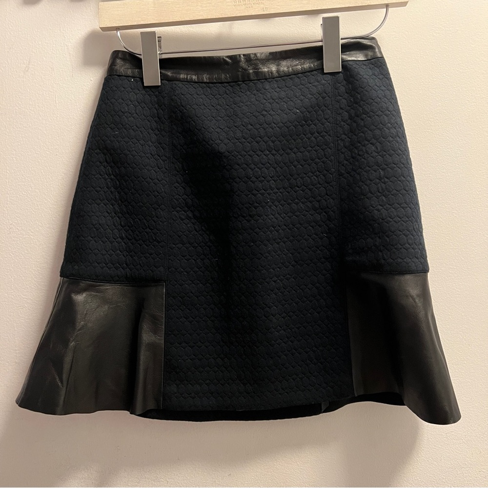 NWT Club Monaco Navy skirt